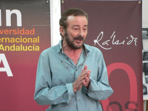 El actor Juan Diego durante su conferencia en La Rábida.
