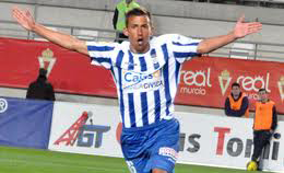 Aitor García fue convocado por Paco Herrera para el Trofeo Termal y marcó un gol para el Celta.
