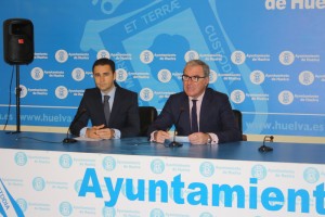 Los concejales Felipe Arias y Francisco Moro, durante la presentación del proyecto.