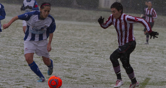 Tras el duro partido en Bilbao, con nevada incluida, las onubenses ya preparan el duelo ante el Barcelona.