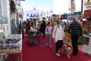 Comprar y consumir en los comercios y bares del centro de Cartaya favorece la economía del municipio.