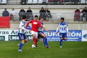 Partido completo del Recre, especialmente en el segundo tiempo en el que se sobrepuso al gol de Albiol. / Foto: La Verdad.