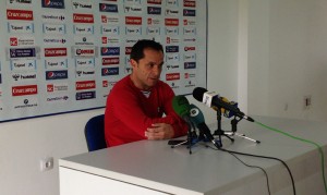 Sergi Barjuan, en la rueda de prensa previa al partido del sábado ante el Lugo. / Foto: P. G.