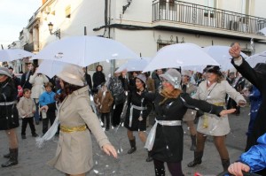 Numerosos grupos callejeros se unieron al desfile del Carnaval de Bollullos