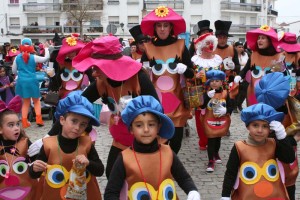 El desfile recorrió las calles más céntricas del casco urbano