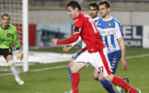 Pardo fue de los destacados en el Recre en el partido de ayer en Murcia. / Foto: La Opinión.