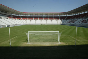 El Recreativo no conoce la derrota ante el Murcia en La Nueva Condomina en Segunda. / Foto: www.realmurcia.es.