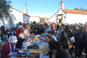 Numerosos zalameños y vecinos del entorno disfrutaron de la jornada festiva. Foto: José Miguel Jiménez.