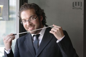 El director José Eduardo Gomes dirigirá a la Orquestra do Algarve.