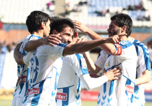 Los albiazules celebran la victoria. / Foto: Josele Ruiz