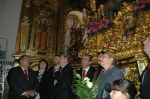 Ofrenda floral a la Borriquita de Huelva. 