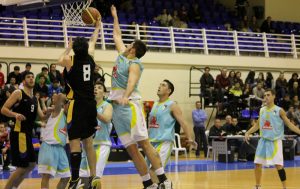 Agónico, pero valioso triunfo del CB Palos en la tarde del sábado.