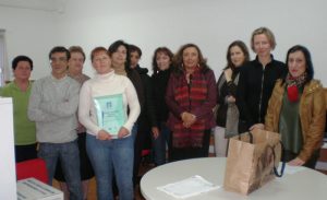  Alumnas del curso de informática básica de mujeres. 