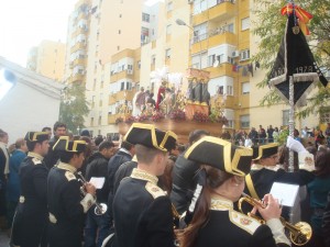 La Agrupación Musical del Santísimo Cristo del Amor de Huelva le acompañó en su recorrido. 