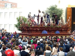 Salida de El Prendimiento desde la Iglesia de EL Carmen.