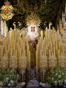 Paso de la Virgen de la Esperanza el pasado año 2012. / Foto: Sergio Cabaco Garrocho.