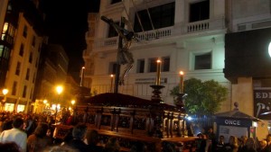 Entrada del Cristo de la Misericordia en carrera oficial.