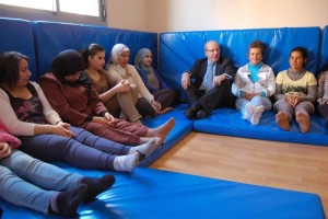 Pedro Rodríguez visita a las participantes del proyecto 'Malika'.