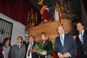 Ofrenda floral a La  Sentencia.