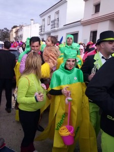 El colorido ha marcado el desfile de carnaval. 