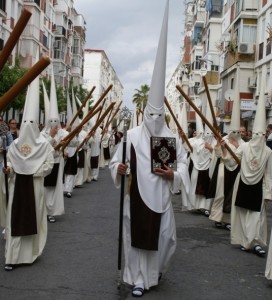 La Hermandad la componen unos 750 hermanos cofrades.