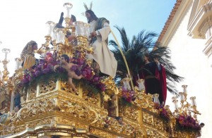 El Cristo de La Borriquita ha salido de la Parroquia de San Pedro a las 17:15.