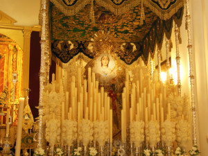 La Virgen de la Esperanza Coronada, preparada para salir este Miércoles Santo.