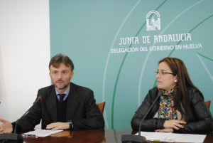 José Fiscal y Pastora López presentaron la oferta formativa del IAJ.