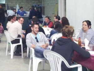 Los asistentes han podido disfrutar de una tarde de convivencia.