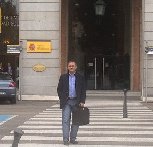 El alcalde de Paymogo durante su visita a Madrid.