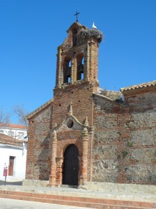 La iglesia de Puerto Moral, centro neurálgico de las jornadas. 