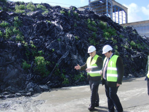 Planta para el tratamiento del plástico negro.