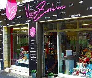 La tienda de Virginia Zambrano se encuentra ubicada en la calle Rábida.