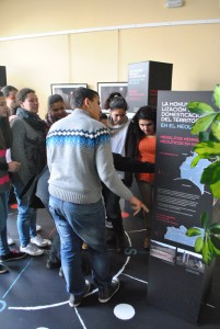 Alumnos del colegio San Vicente Mártir y el instituto Nuevo Milenio en la muestra.