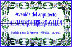 Imagen del azulejo inaugurado recientemente en Minas de Herrerías en recuerdo de Herrero. 