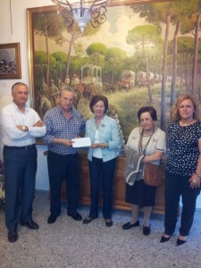 El Comedor Virgen de la Cinta de Huelva recogió la ayuda de la hermandad. 