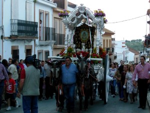 La Carreta a su paso por las calles de Lucena.