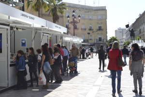 La Feria del Libro se celebra en la Plaza de las Monjas.