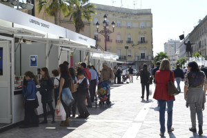 El buen ambiente ha reinado en la Feria del Libro.