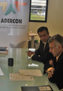 El presidente de Adercon y el representante de Estornino