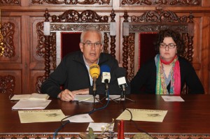 Francisco Blázquez y María Antonia Moreno en rueda de prensa.