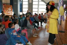 Acercar a los niños a los libros y la biblioteca, es uno de los objetivos planteados durante la celebración del Día Internacional del Libro