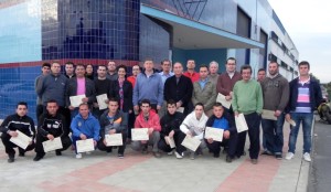 Carmelo Romero con los alumnos de los cursos de formación. 