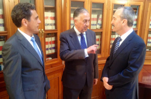 Enrique Pérez Viguera junto a Eduardo Sánchez Montalbán y José Carlos Calero Reyes.