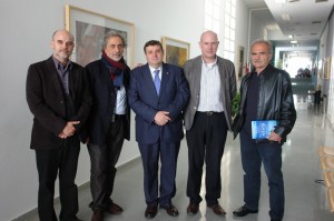 En el libro, Chamizo cuenta sus experiencias en el Campo de Gibraltar. 