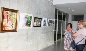 Exposición de los talleres municipales de pintura y cerámica de Punta Umbría.