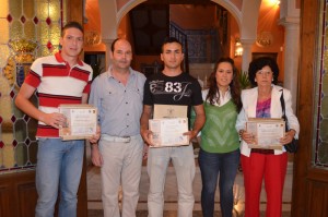 Los ganadores durante la entrega de los premios.