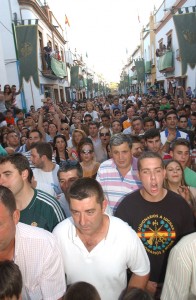 Cientos de personas han contemplado la escena. 