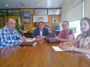 Reunión mantenida para tratar temas concernientes a los centros educativos de Isla Cristina.