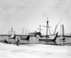 La Rábida y las carabelas en el Jackson Park una vez finalizada la Exposición Colombina de 1893